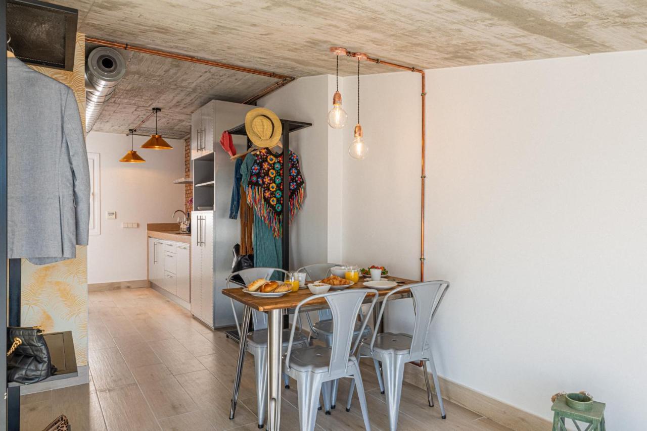 Varela 30 Apartamentos マラガ エクステリア 写真
